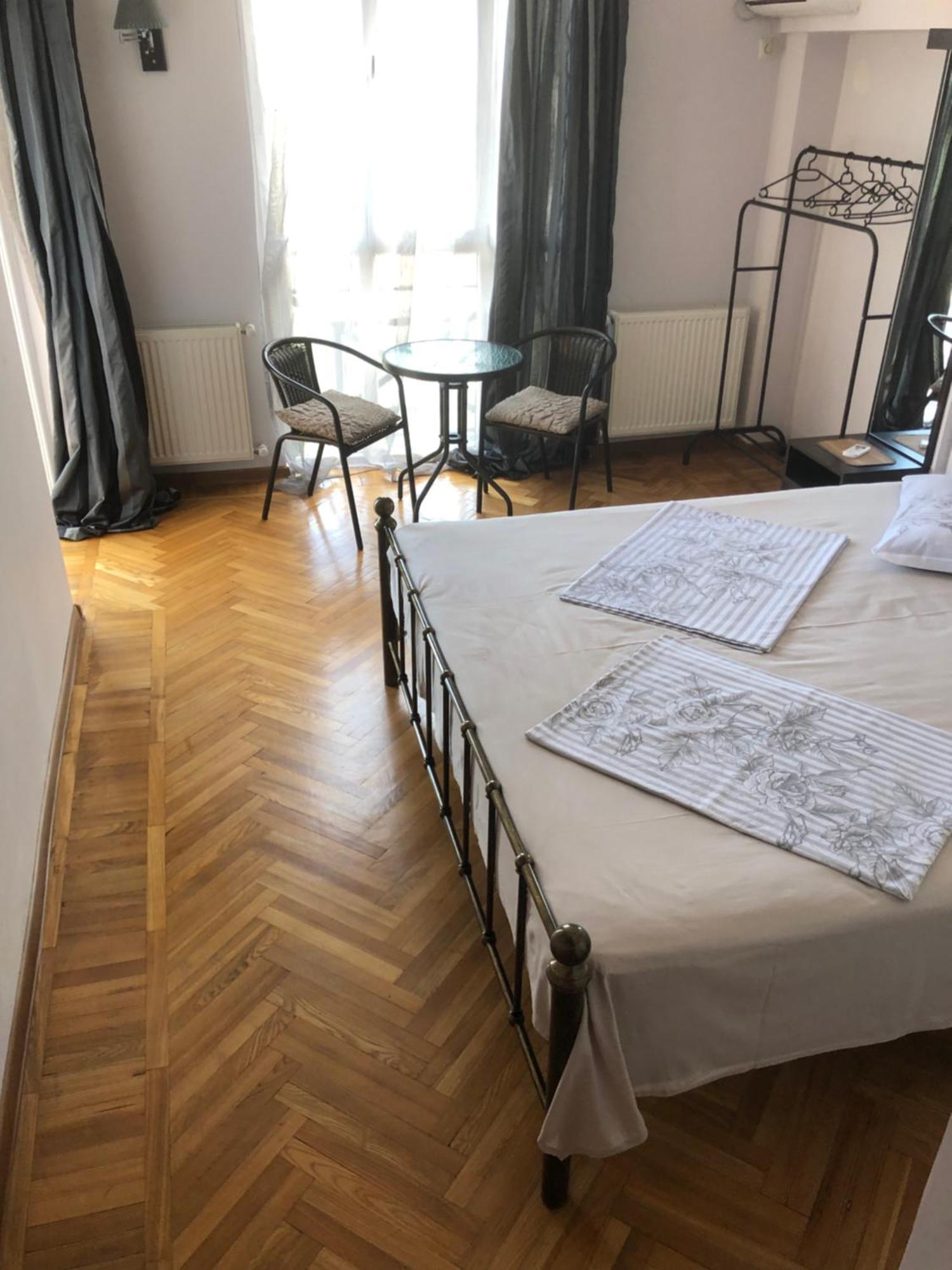 Cozy Guest House In Old Batumi Exterior photo