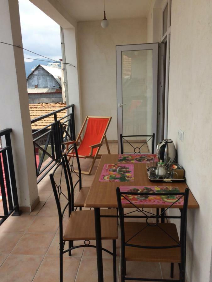 Cozy Guest House In Old Batumi Exterior photo